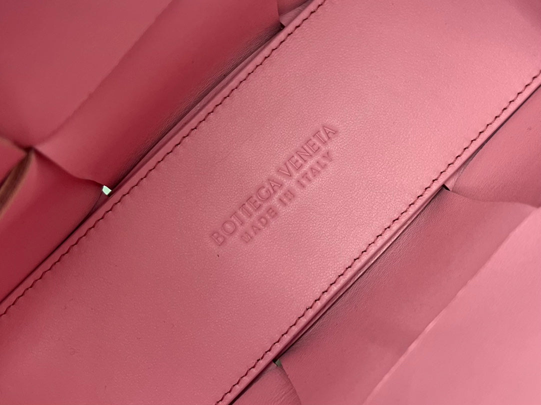 CANDY ARCO TOTE 20 IN BLUSH PINK CALFSKIN
