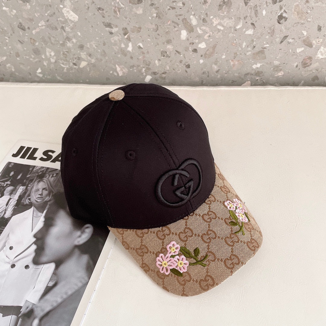 BAKER BOY CAP IN BLACK MIX CAMEL BROWN MONOGRAM JACQUARD FABRIC 136304