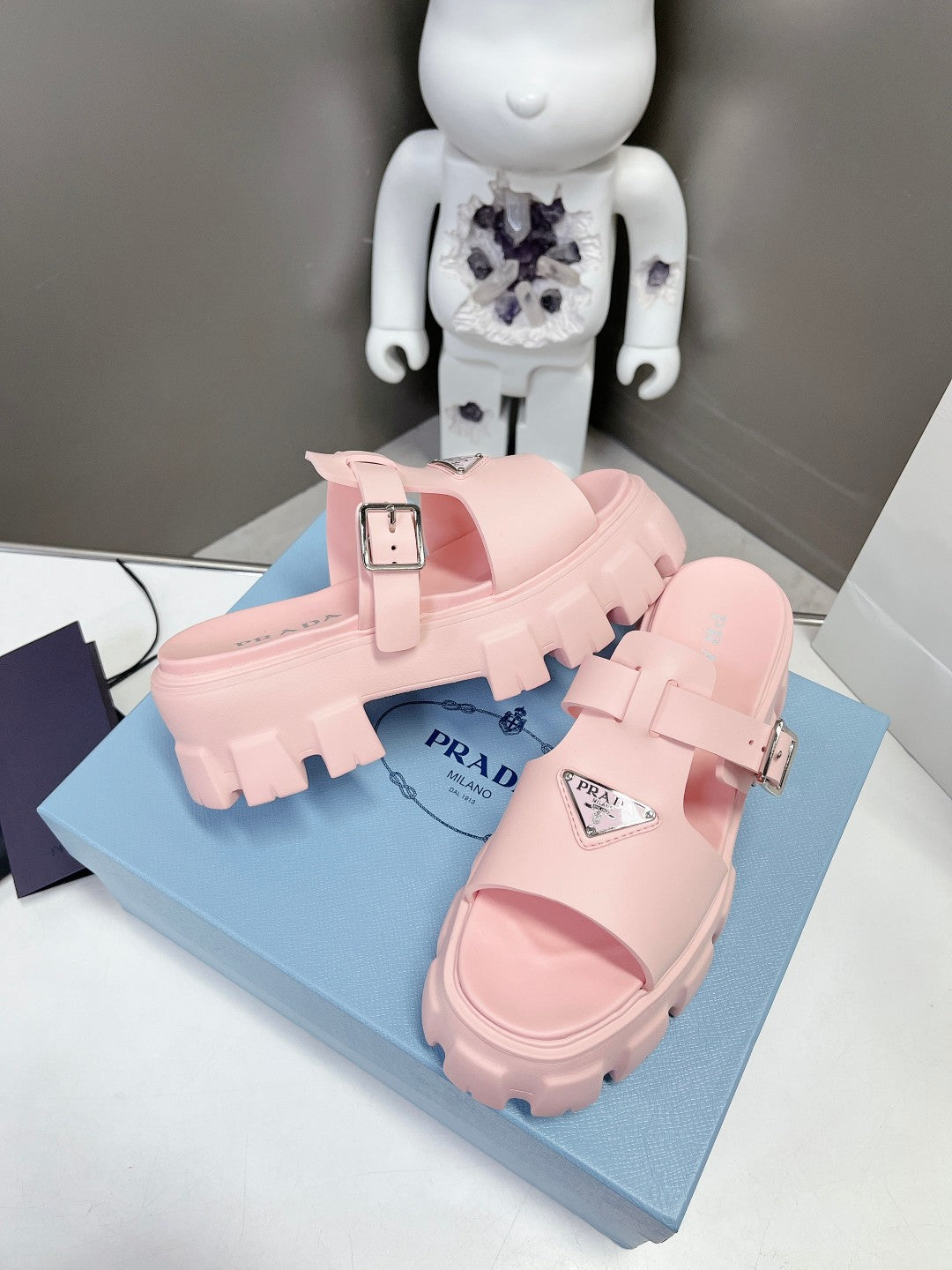MONOLITH SLIPPER SANDALS IN LIGHT PINK RUBBER