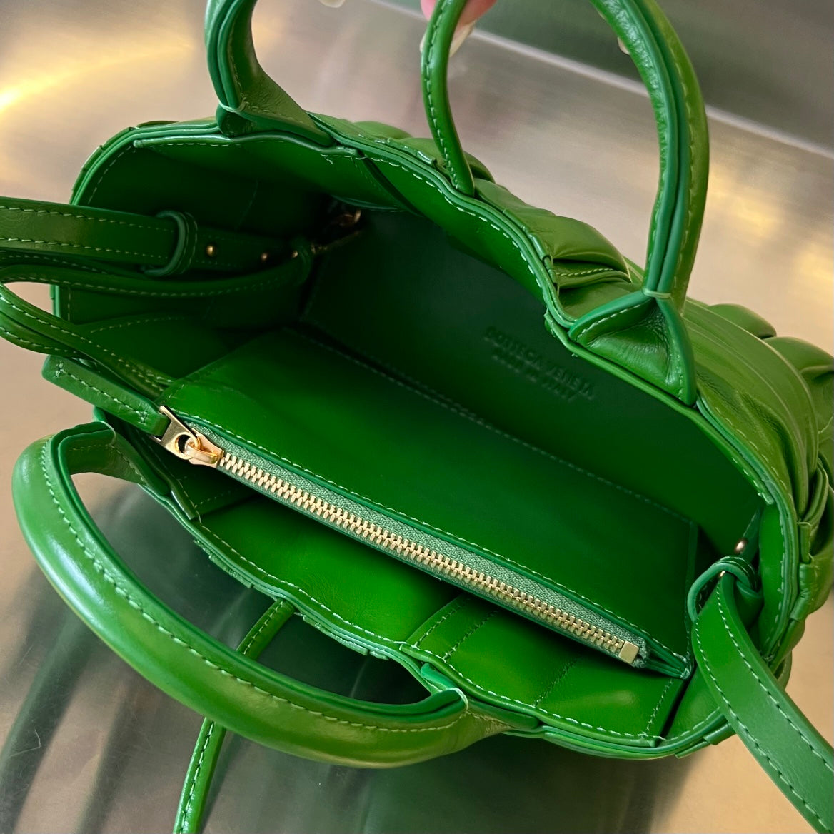 CANDY ARCO TOTE 20 IN GREEN SOFT LAMBSKIN