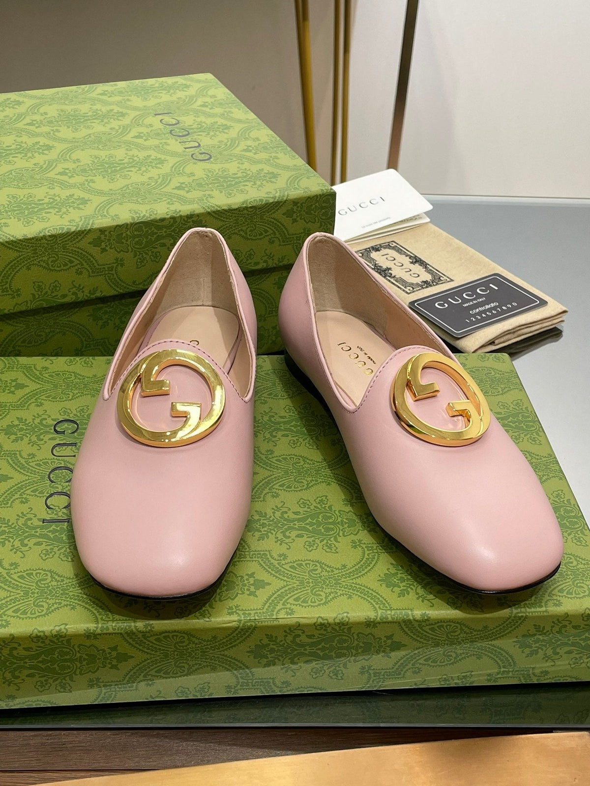 BLONDIE LOGO-PLAQUE LOAFERS IN LIGHT PINK CALFSKIN WITH GOLD HARDWARE