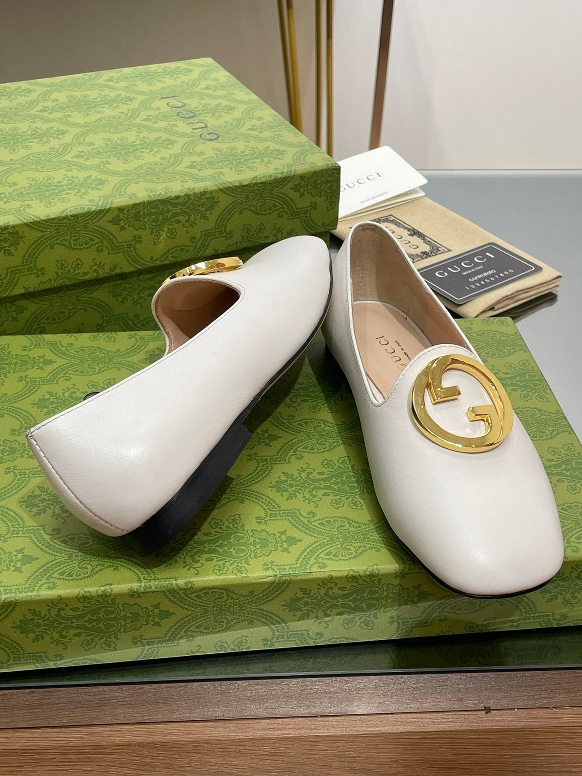 BLONDIE LOGO-PLAQUE LOAFERS IN WHITE CALFSKIN WITH GOLD HARDWARE