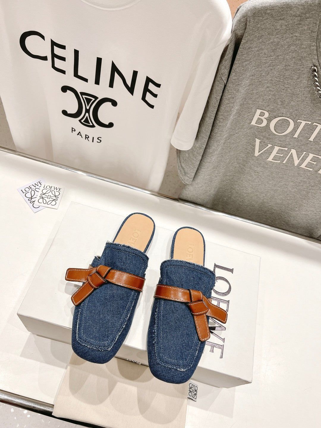 LW GATE BELTED MULE AEGEAN DENIM