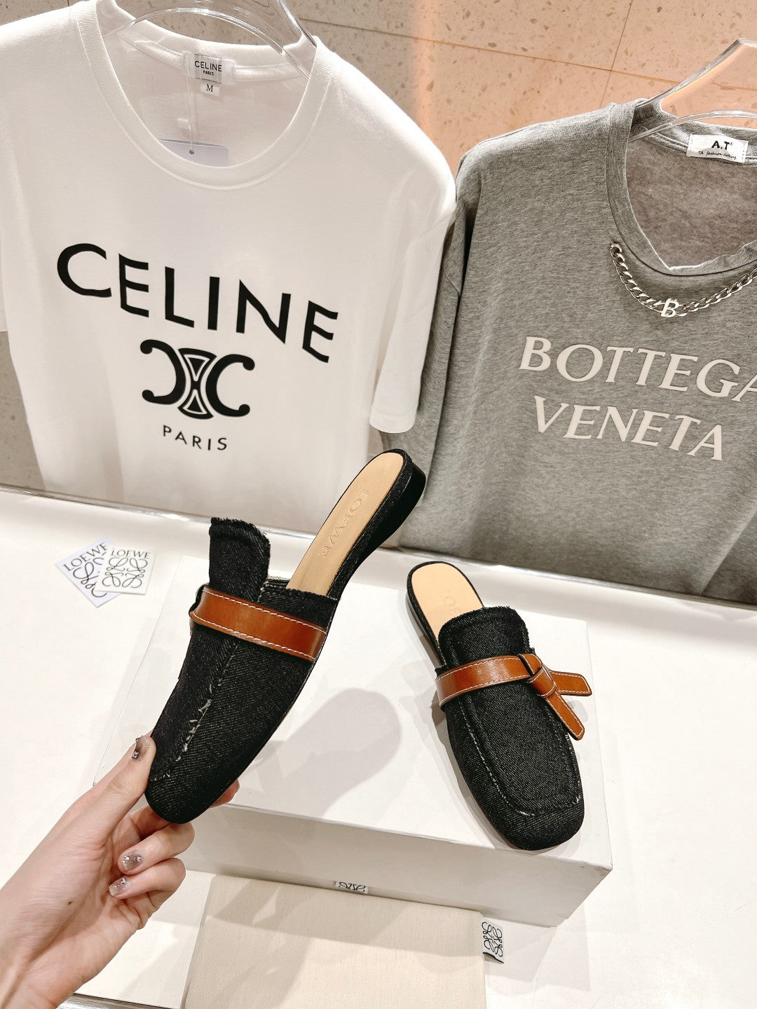 LW GATE BELTED MULE BLACK DENIM