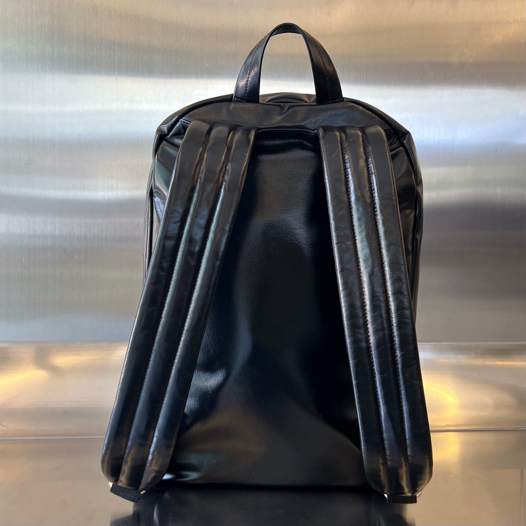 MEDIUM ARCHETYPE 46 BLACK LAMBSKIN BACKPACK