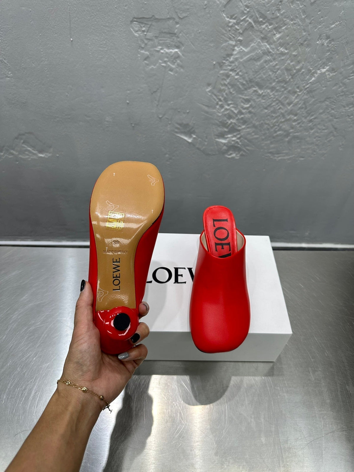 LW TOY MULE 55 RED CALFSKIN