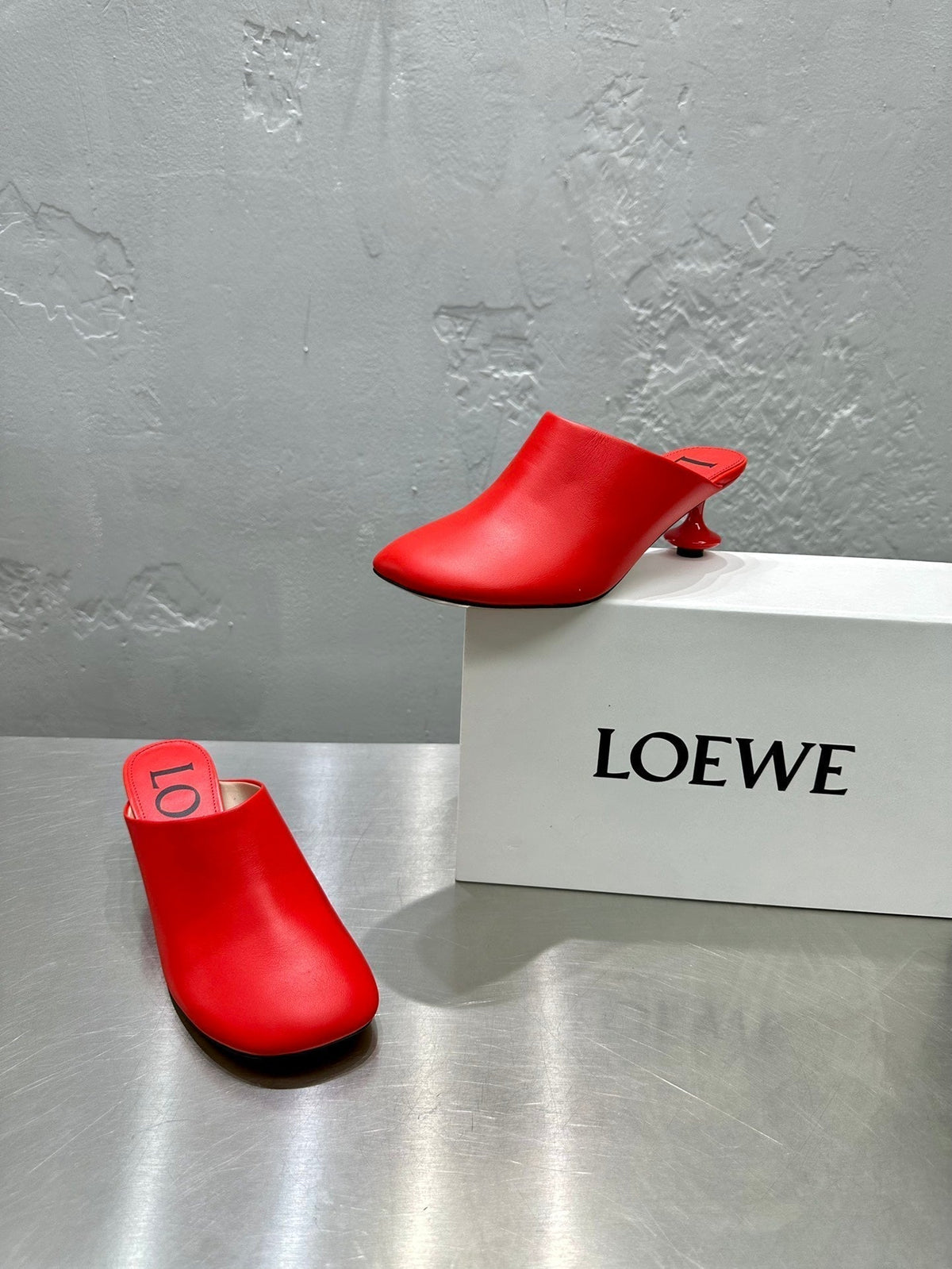 LW TOY MULE 55 RED CALFSKIN