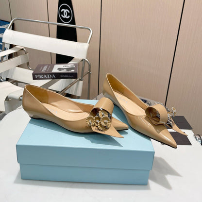 BALLET FLATS POINTED TOE IN TORTILLA BROWN SHINY CALFSKIN ATTACHED FLOWERS