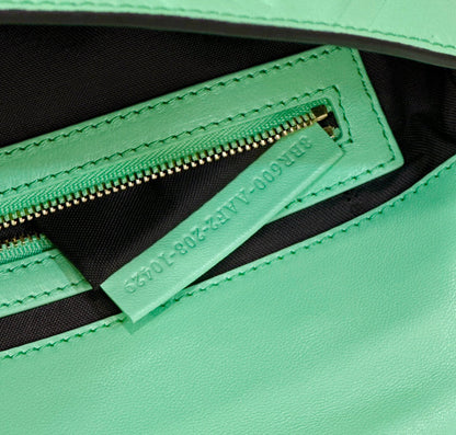 BAGUETTE WITH FF MOTIF 27 IN DE YORK GREEN SOFT LAMBSKIN GOLD HARDWARE
