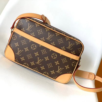 TROCADERO MEDIUM MESSENGER BAG 27 IN BEIGE AND BROWN MONOGRAM COATED CANVAS