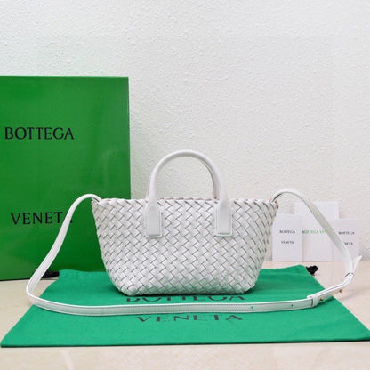 Mini Cabat 20cm White Lambskin Ghw