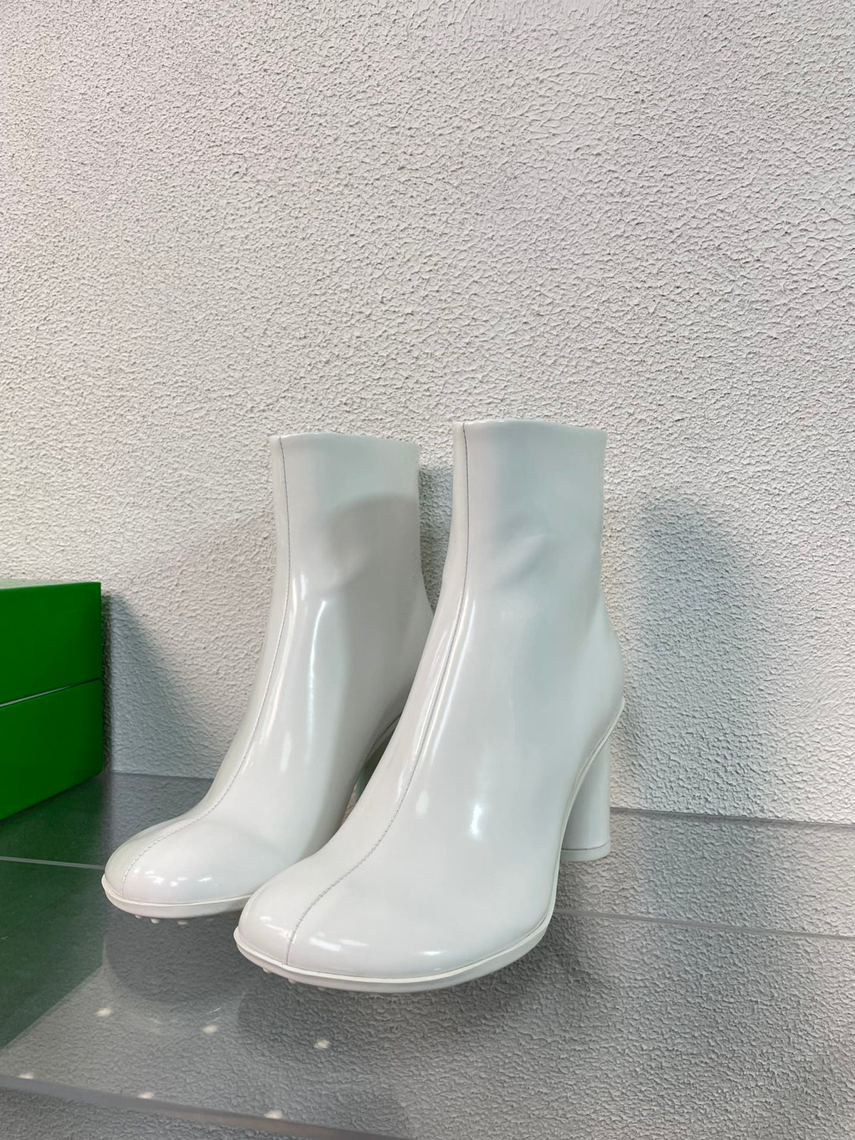 ATOMIC ANKLE BOOT IN WHITE CALFSKIN 75 MM