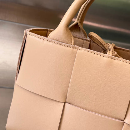 CANDY ARCO TOTE 20 IN TAN BROWN CALFSKIN
