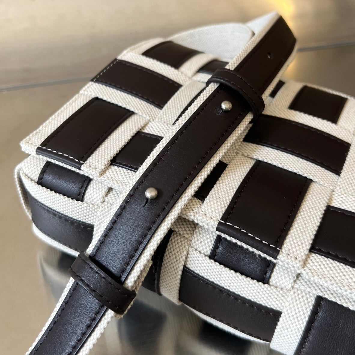 MINI CASSETTE 23 IN BLACK WHITE CALFSKIN