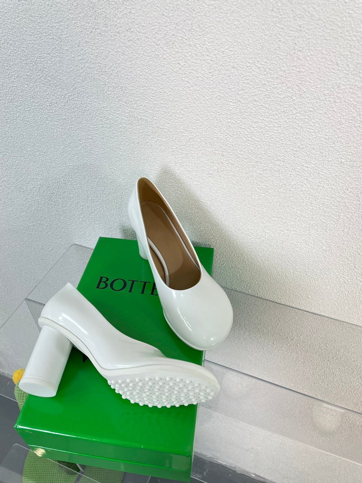 ATOMIC HIGH PUMP 9 CM IN WHITE CALFSKIN