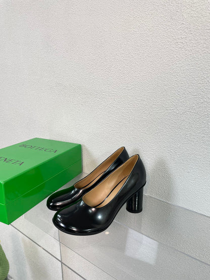 ATOMIC HIGH PUMP 9 CM IN BLACK CALFSKIN