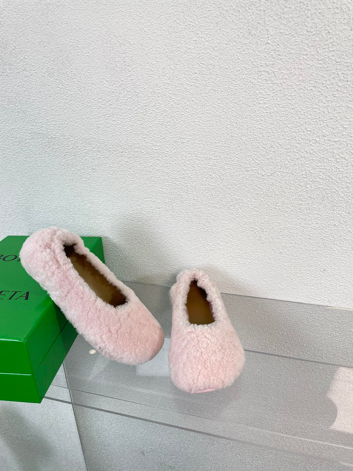 ATOMIC SHEARLING BALLERINA FLATS LIGHT PINK