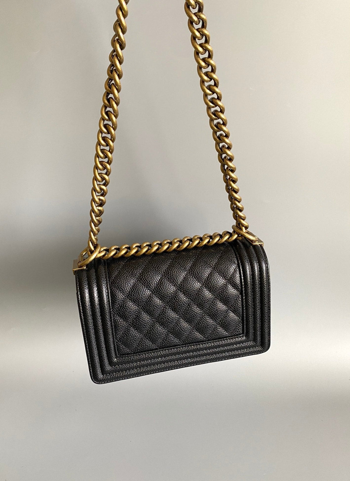 CHANEL SMALL BOY BAG 20 IN BLACK LAMBSKIN GOLD HARDWARE