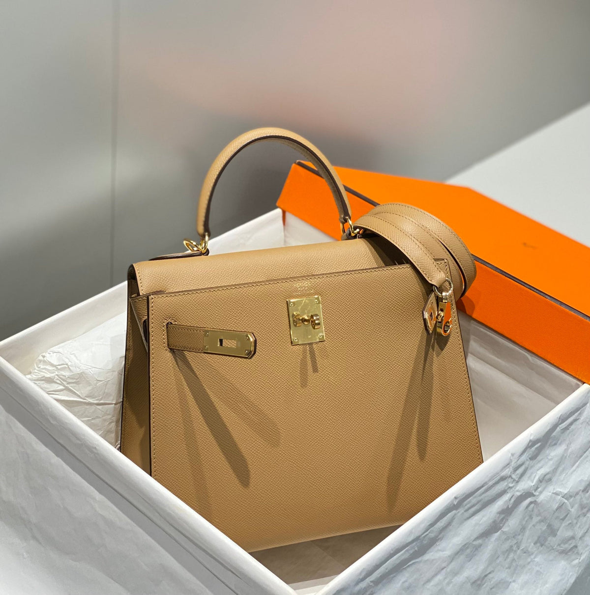 HN 28 IN CHAI EPSOM GOLD HARDWARE