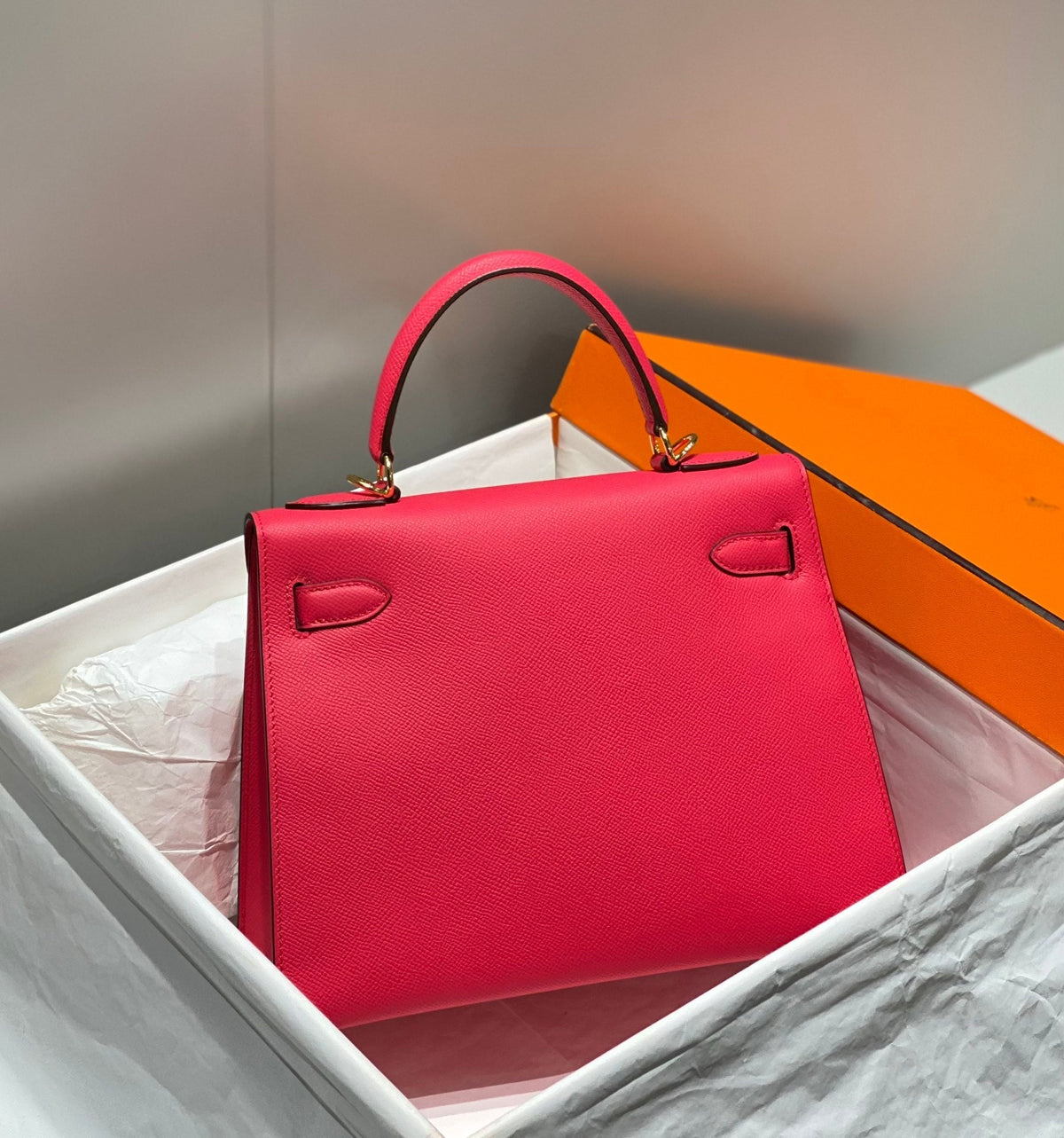 HN 28CM IN ROSE TYRIEN SWIFT CALFSKIN GOLD HARDWARE