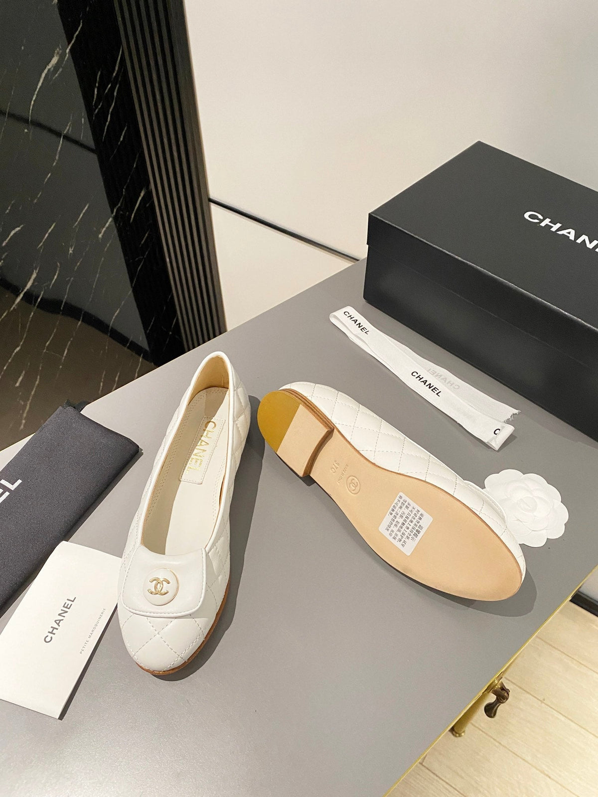 BALLET FLAT WHITE LAMBSKIN