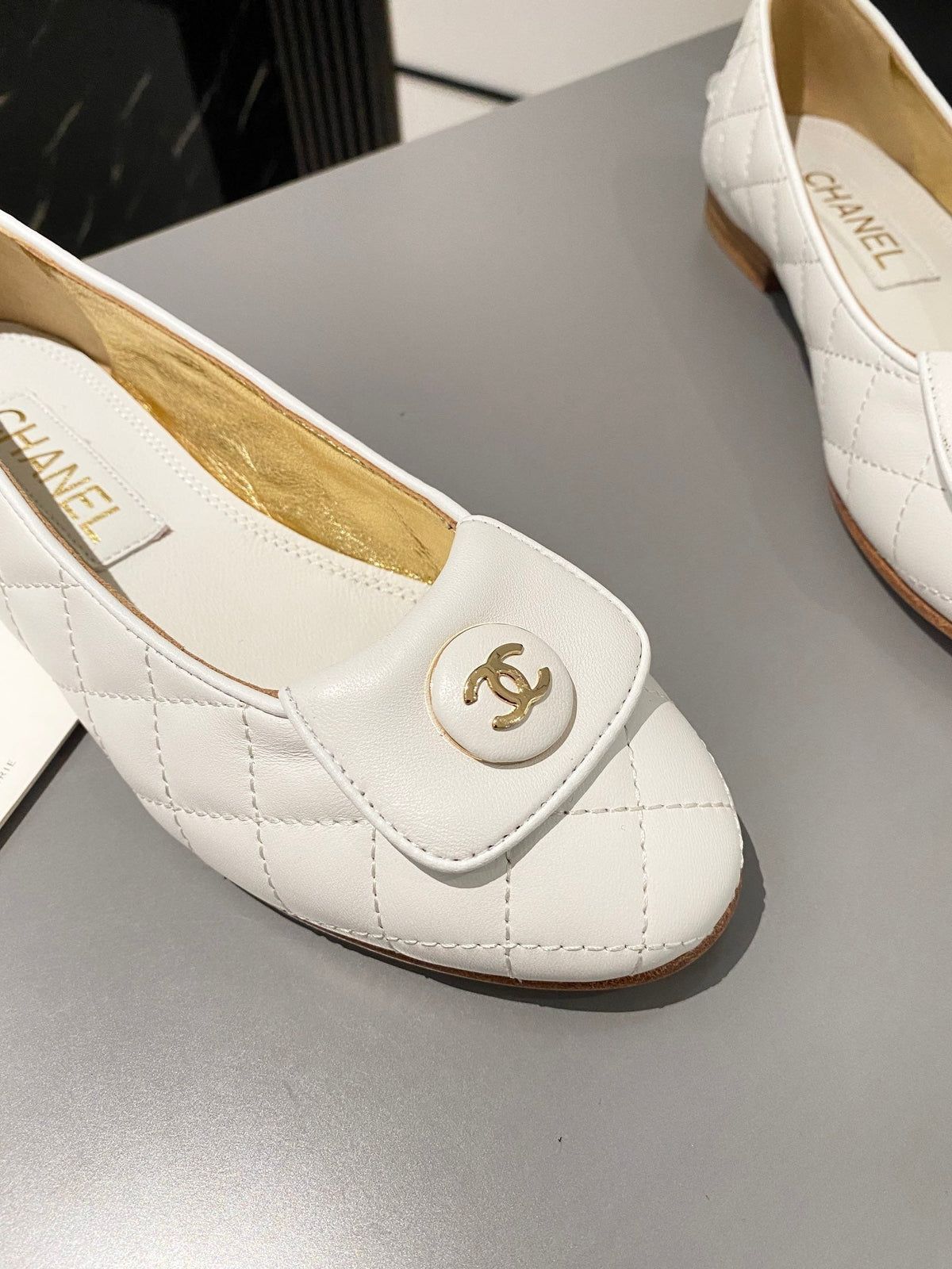 BALLET FLAT WHITE LAMBSKIN