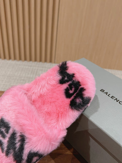 LAMB WOOL SLIPPER PINK AND BLACK