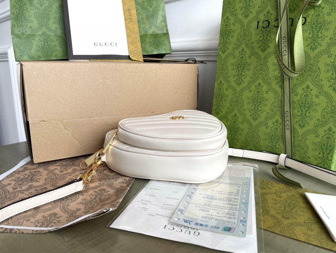 MARMONT HEART BAG 20 IN WHITE CALFSKIN GOLD HARDWARE