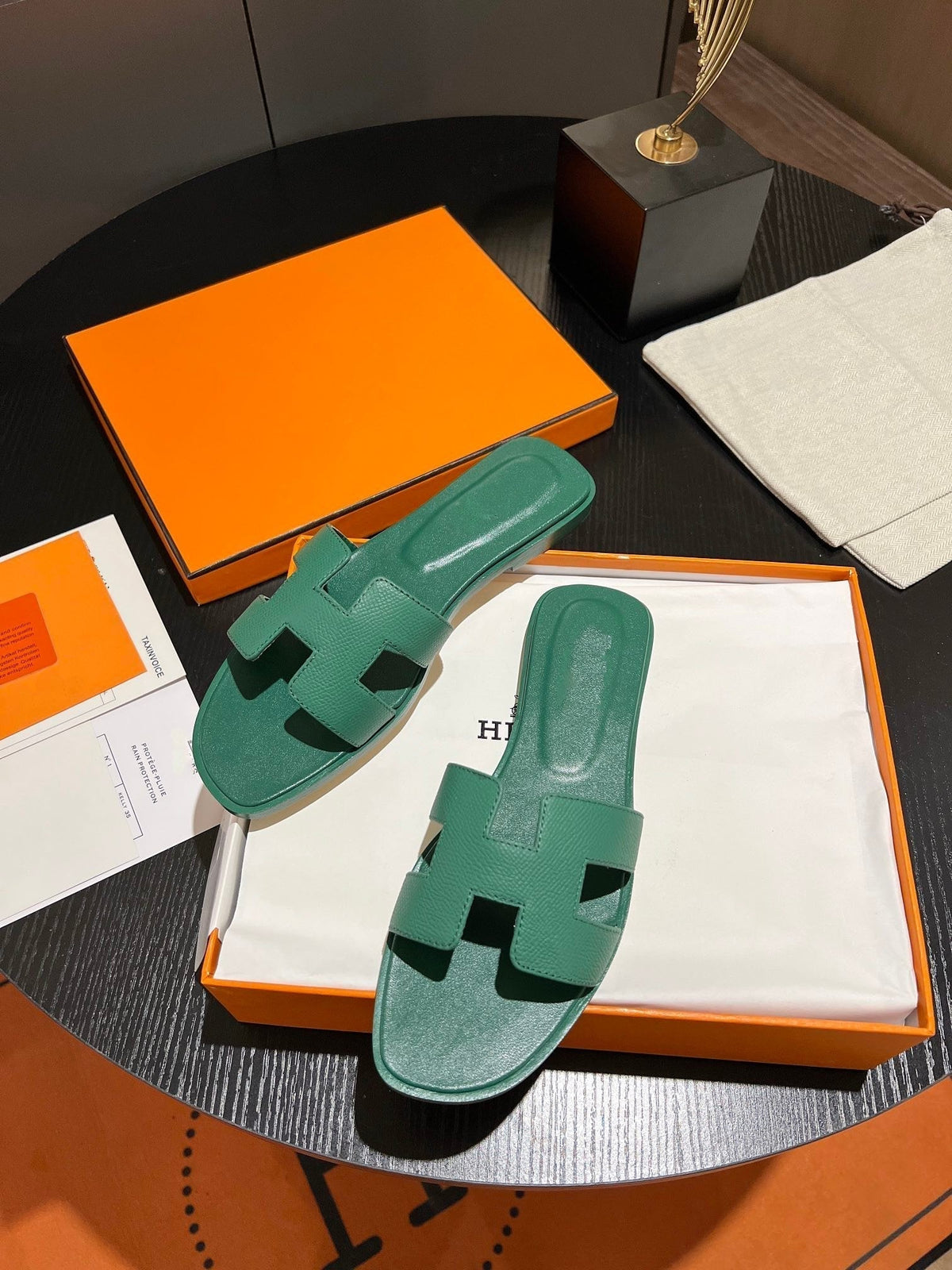 0RAN SANDAL Leather Ocean