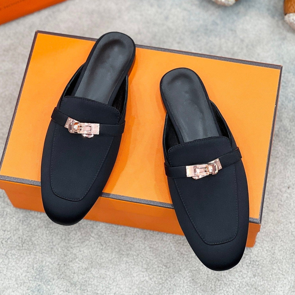 0Z Mule Black Silk Thick Cloth/Sheepskin