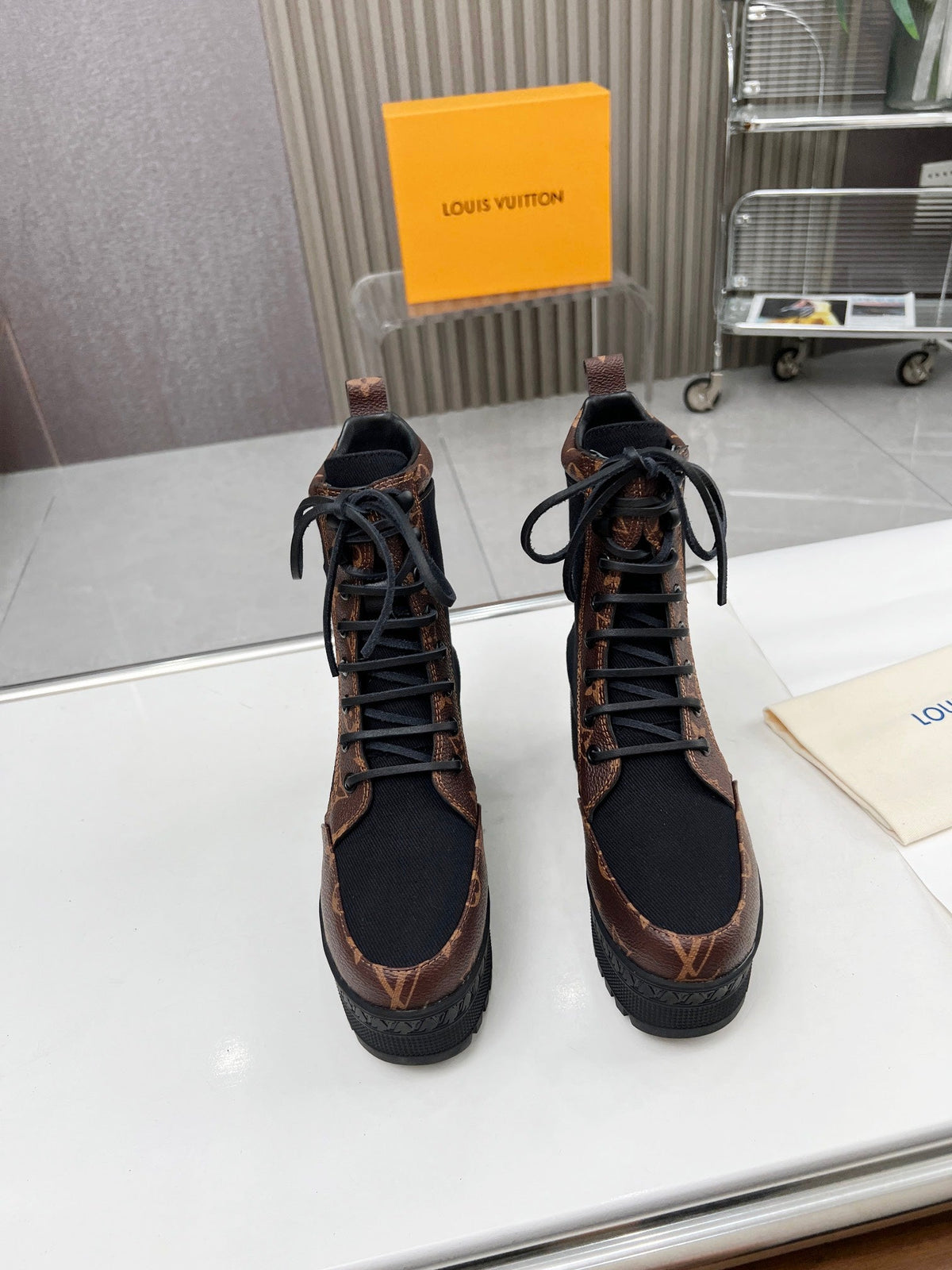LAUREATE PLATFORM DESERT BOOT IN BLACK JACQUARD AND CHOCOLATE BROWN CALFSKIN