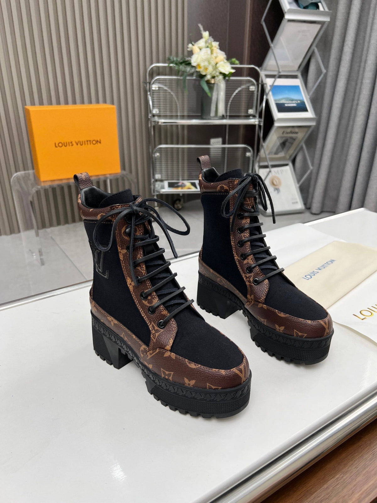 LAUREATE PLATFORM DESERT BOOT IN BLACK JACQUARD AND CHOCOLATE BROWN CALFSKIN