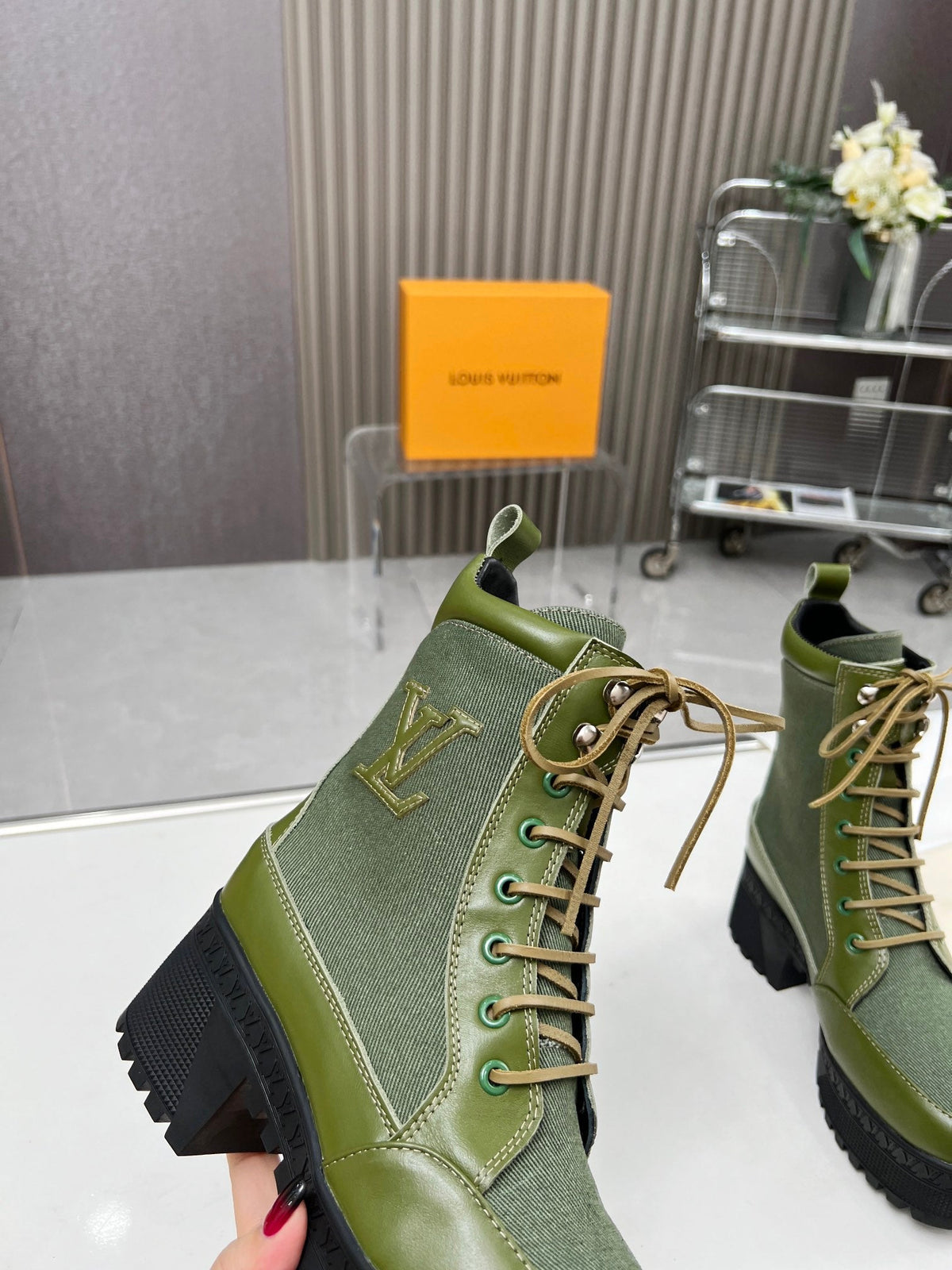 LAUREATE PLATFORM DESERT BOOT IN DARK OLIVE GREEN JACQUARD AND CALFSKIN
