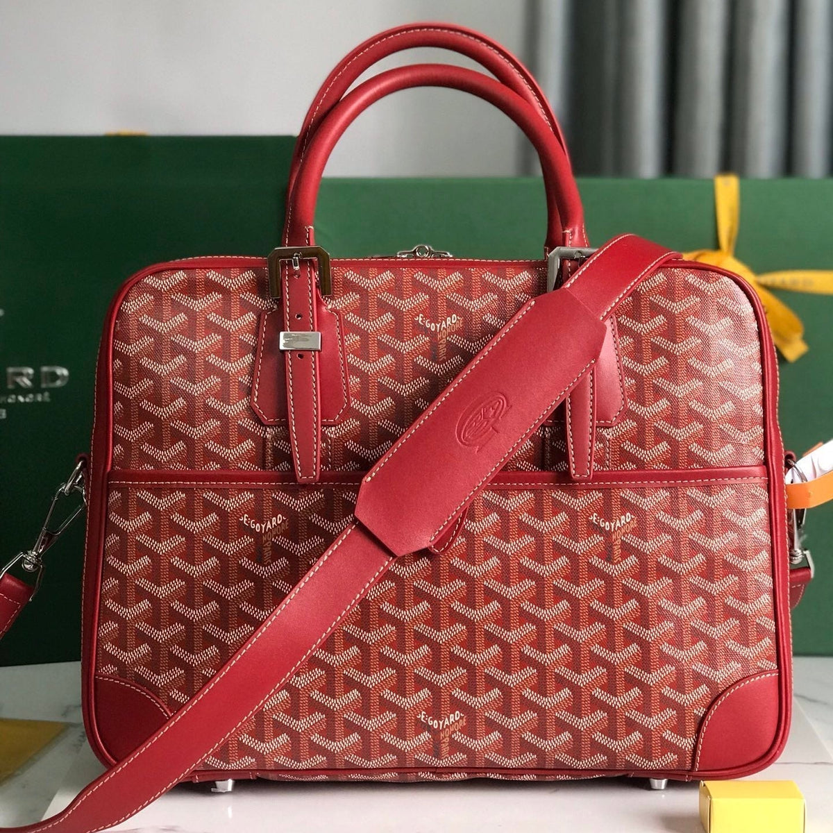 AMBASSADE DOCUMENT CASE 35 IN CLASSIC RED GOYARDINE CANVAS