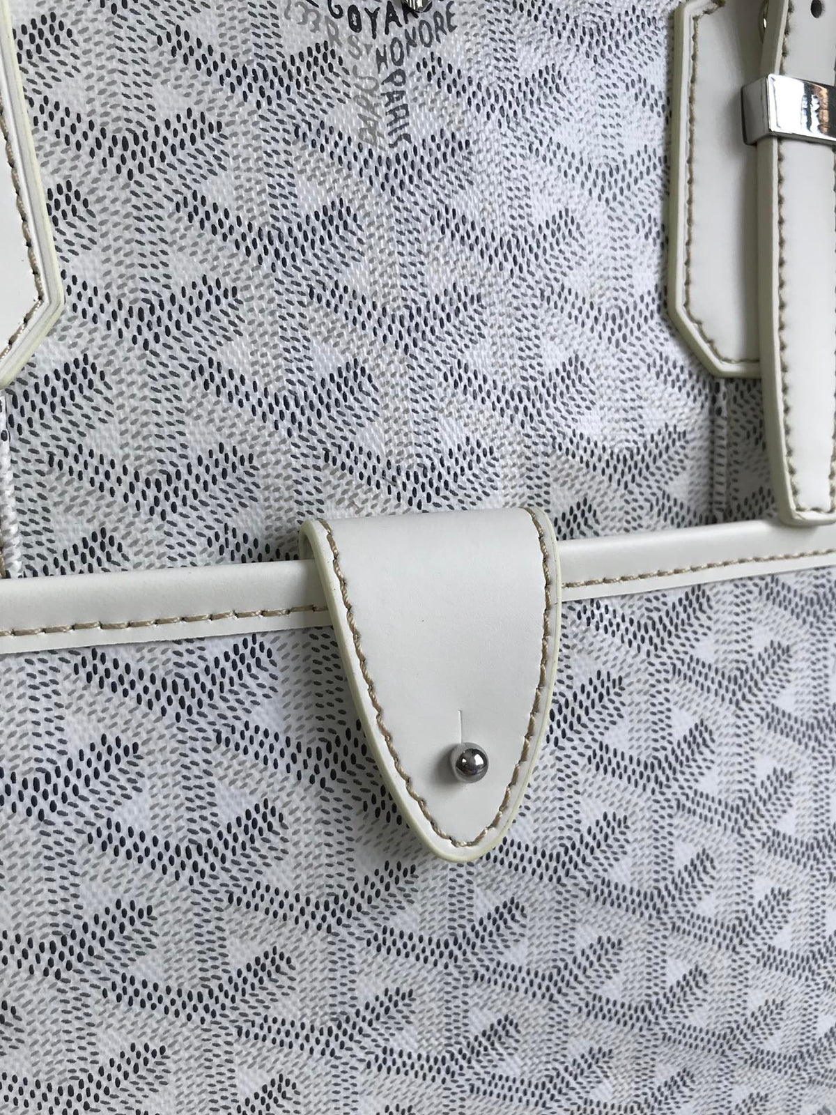 AMBASSADE DOCUMENT CASE 35 IN WHITE GOYARDINE CANVAS