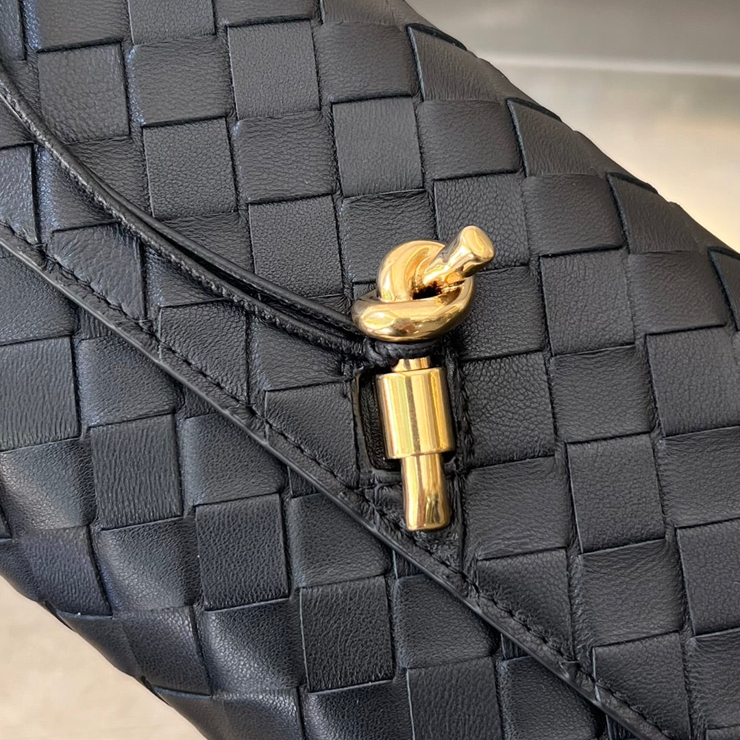 ANDIAMO 21 IN BLACK LAMBSKIN