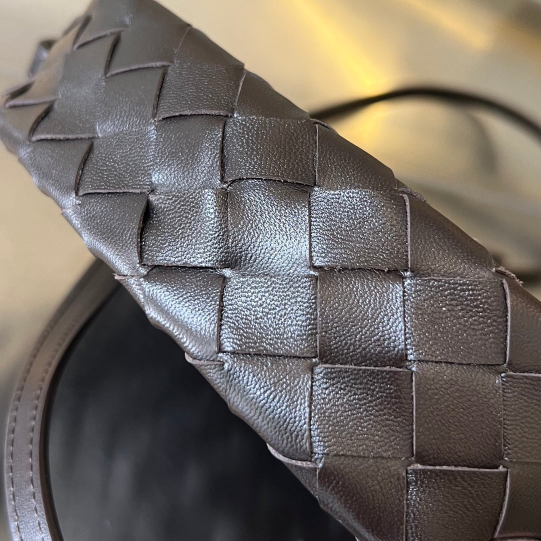 MINI HOP 25 IN HICKORY BROWN CALFSKIN
