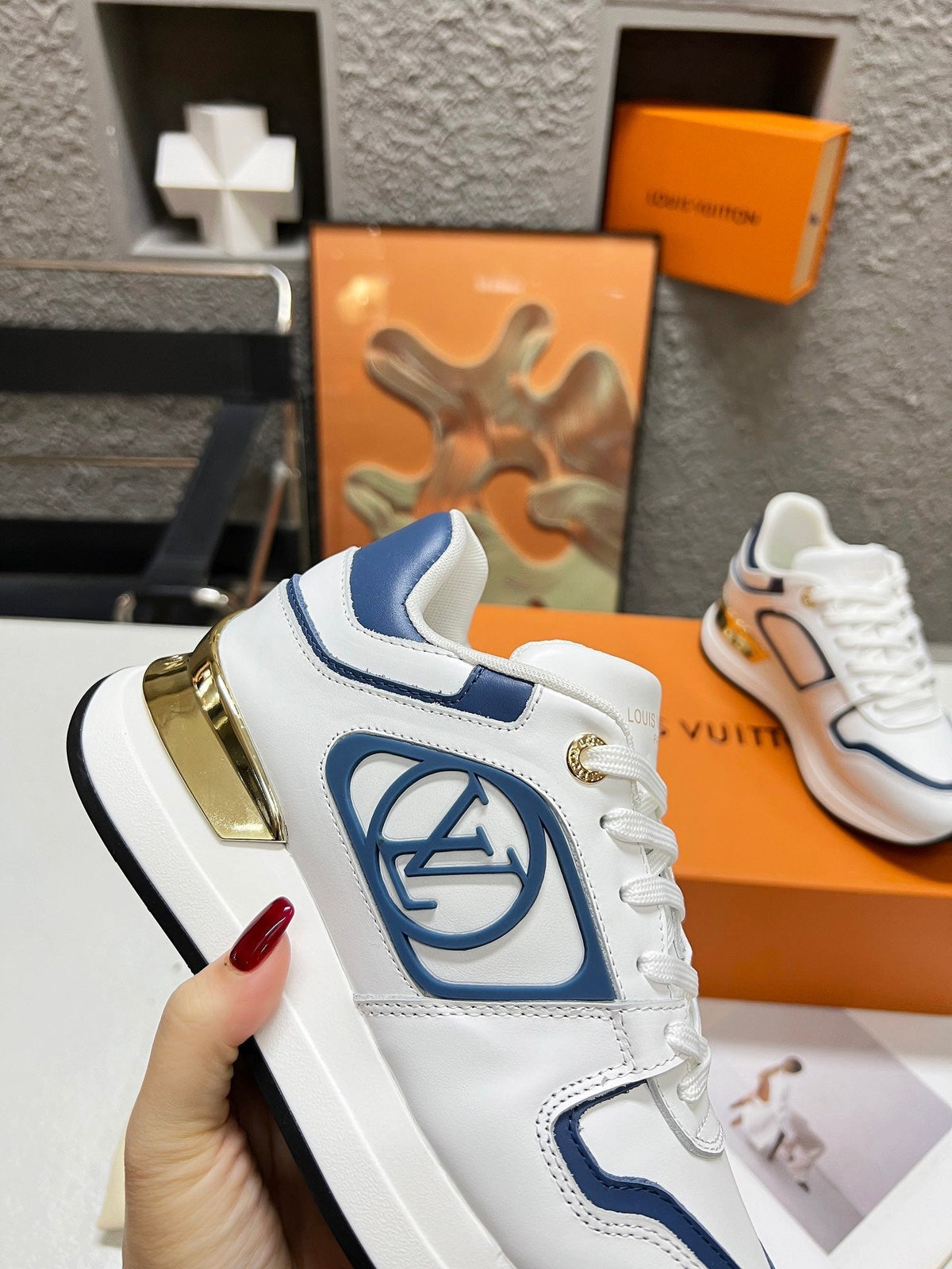 LV WOMEN SNEAKER IN WHITE MIX BLUE CALFSKIN