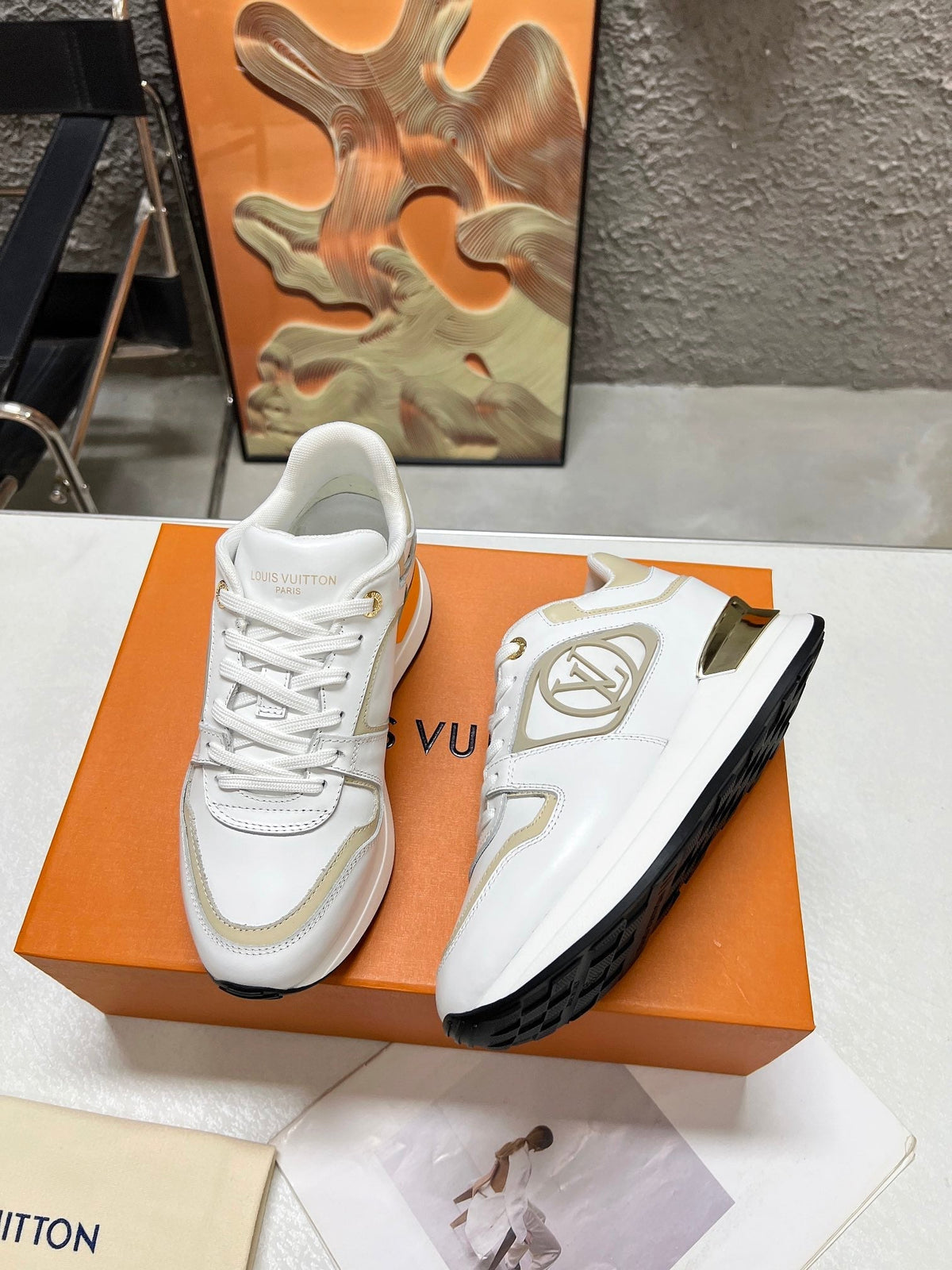 LV WOMEN SNEAKER IN WHITE MIX BEIGE CREAM CALFSKIN