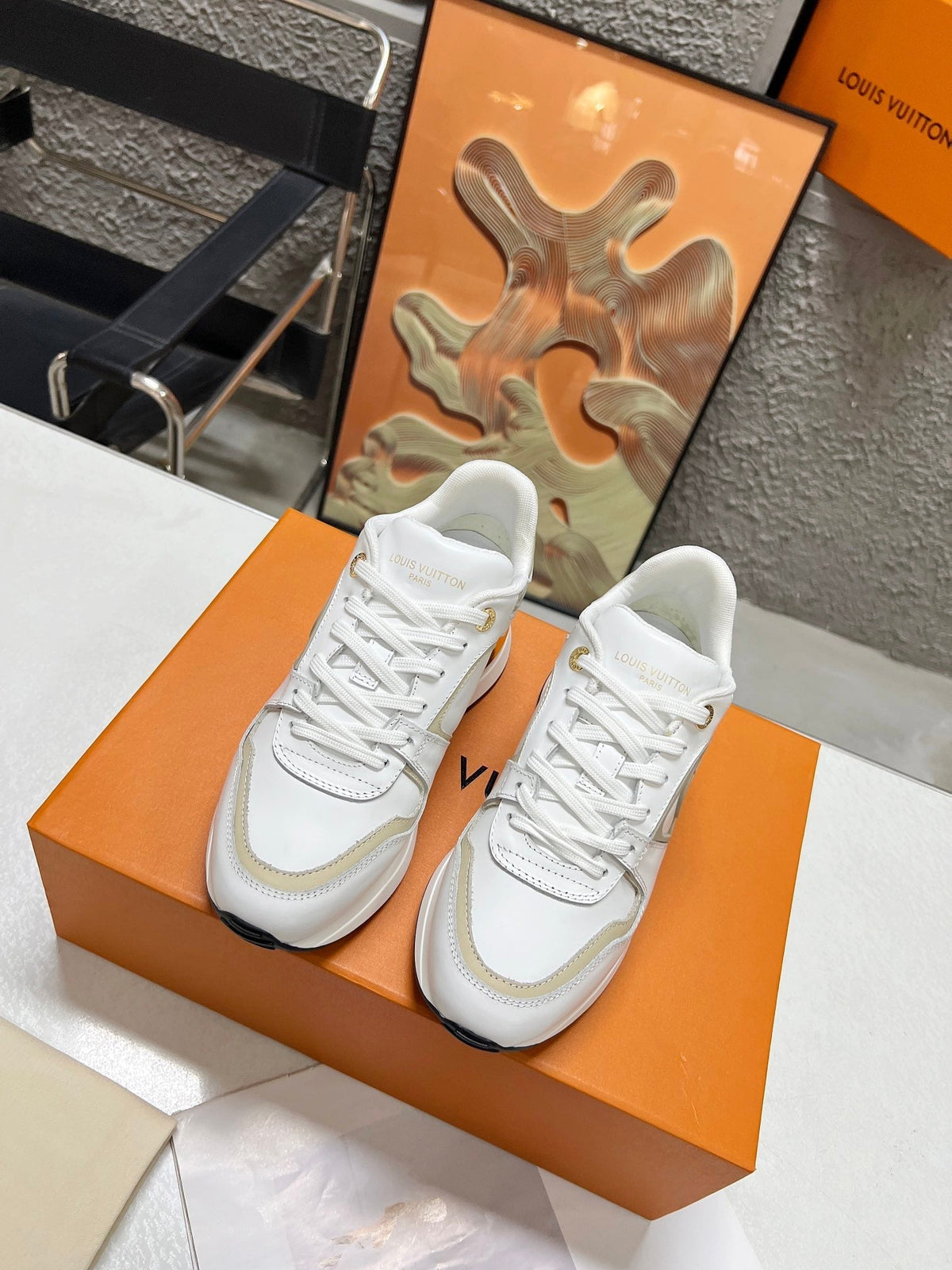 LV WOMEN SNEAKER IN WHITE MIX BEIGE CREAM CALFSKIN
