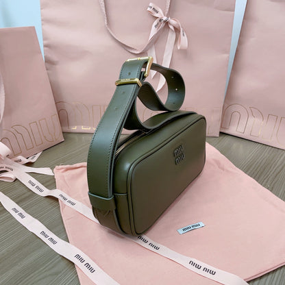 BAGUETTE BAG 24 IN KELP GREEN CALFSKIN