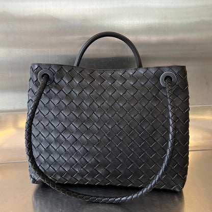 BV MEDIUM ANDIAMO 32CM BLACK LAMBSKIN