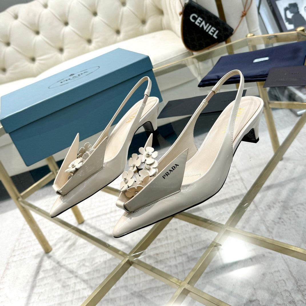 MEDIUM HEEL SLINGBACK ATTACHED CREATIVE FLOWERS IN BEIGE PATENT CALFSKIN