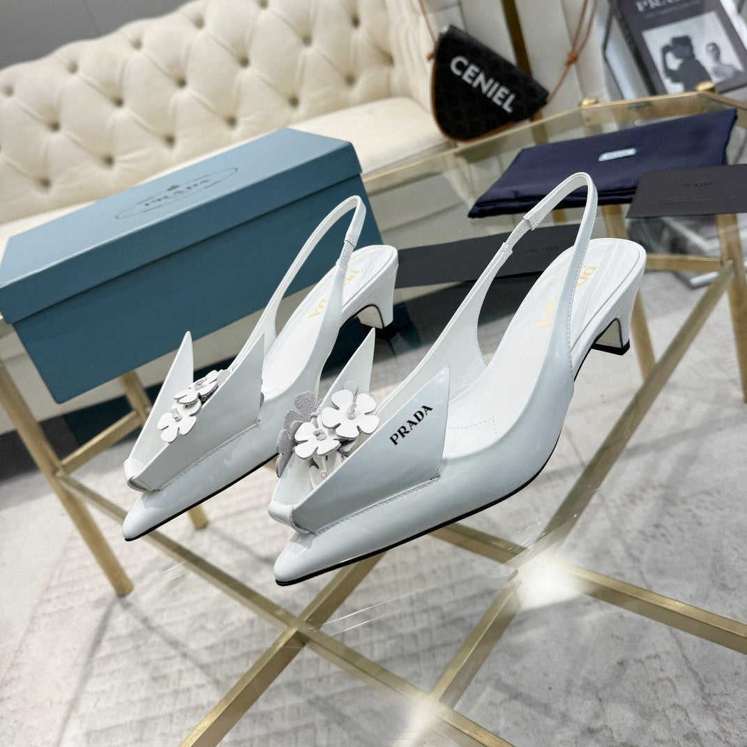MEDIUM HEEL SLINGBACK ATTACHED CREATIVE FLOWERS IN WHITE PATENT CALFSKIN