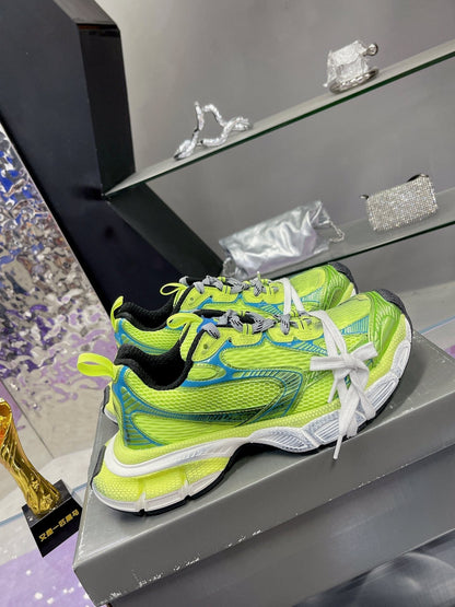 3XL SNEAKER IN NEON GREEN MESH AND POLYURETHANE