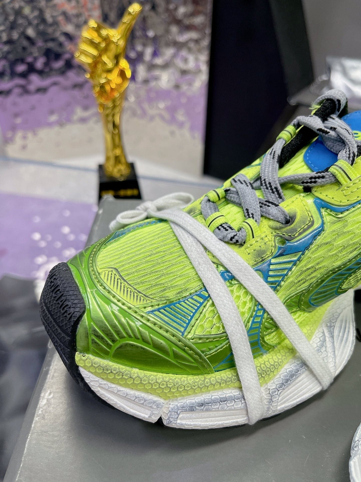3XL SNEAKER IN NEON GREEN MESH AND POLYURETHANE