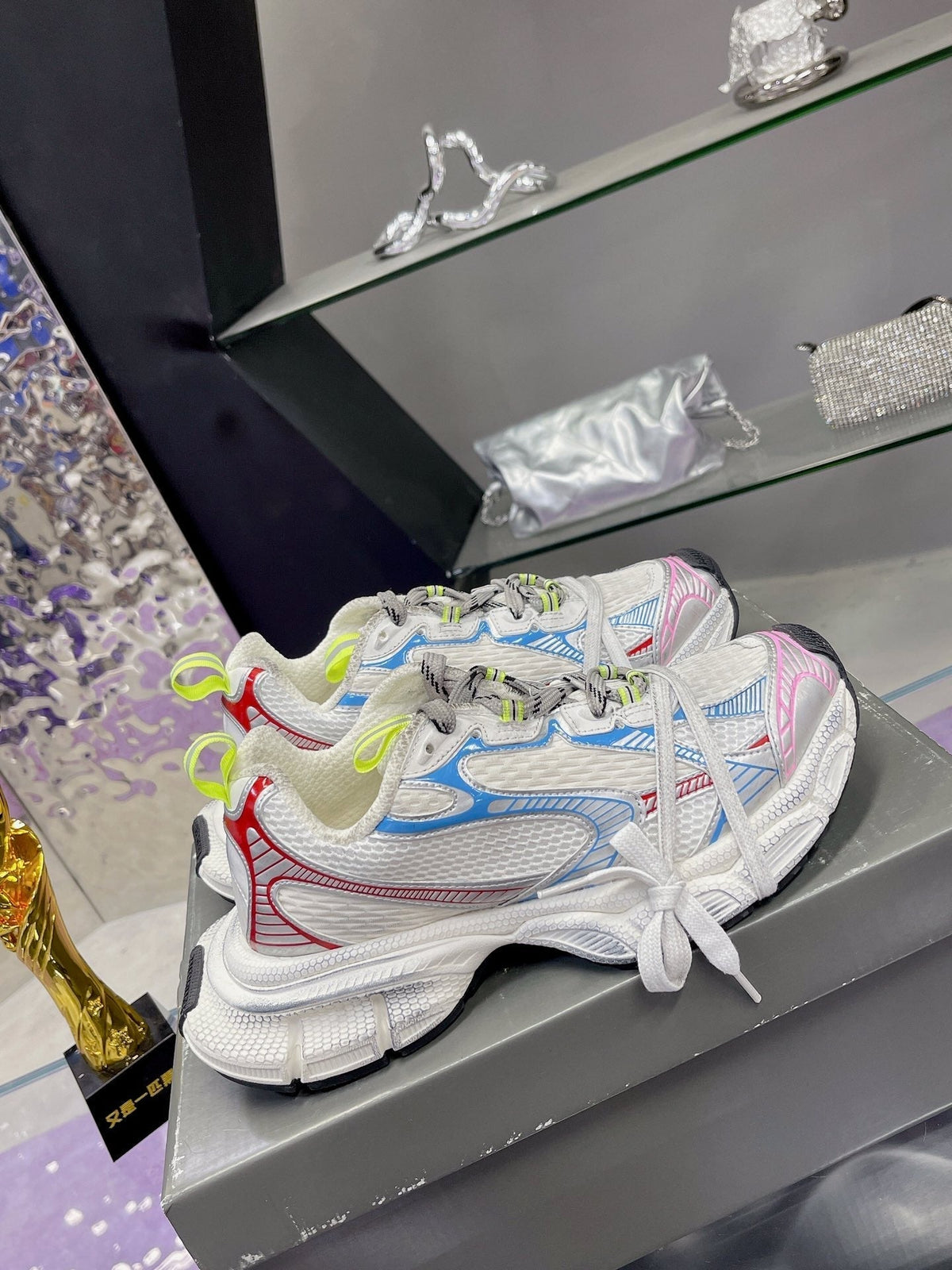 3XL SNEAKER IN WHITE PINK GRAY BLUE MESH AND POLYURETHANE