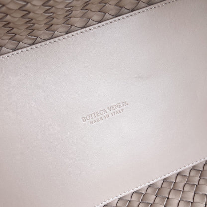 LARGE CABAT 51 IN ALMOND BEIGE LAMBSKIN