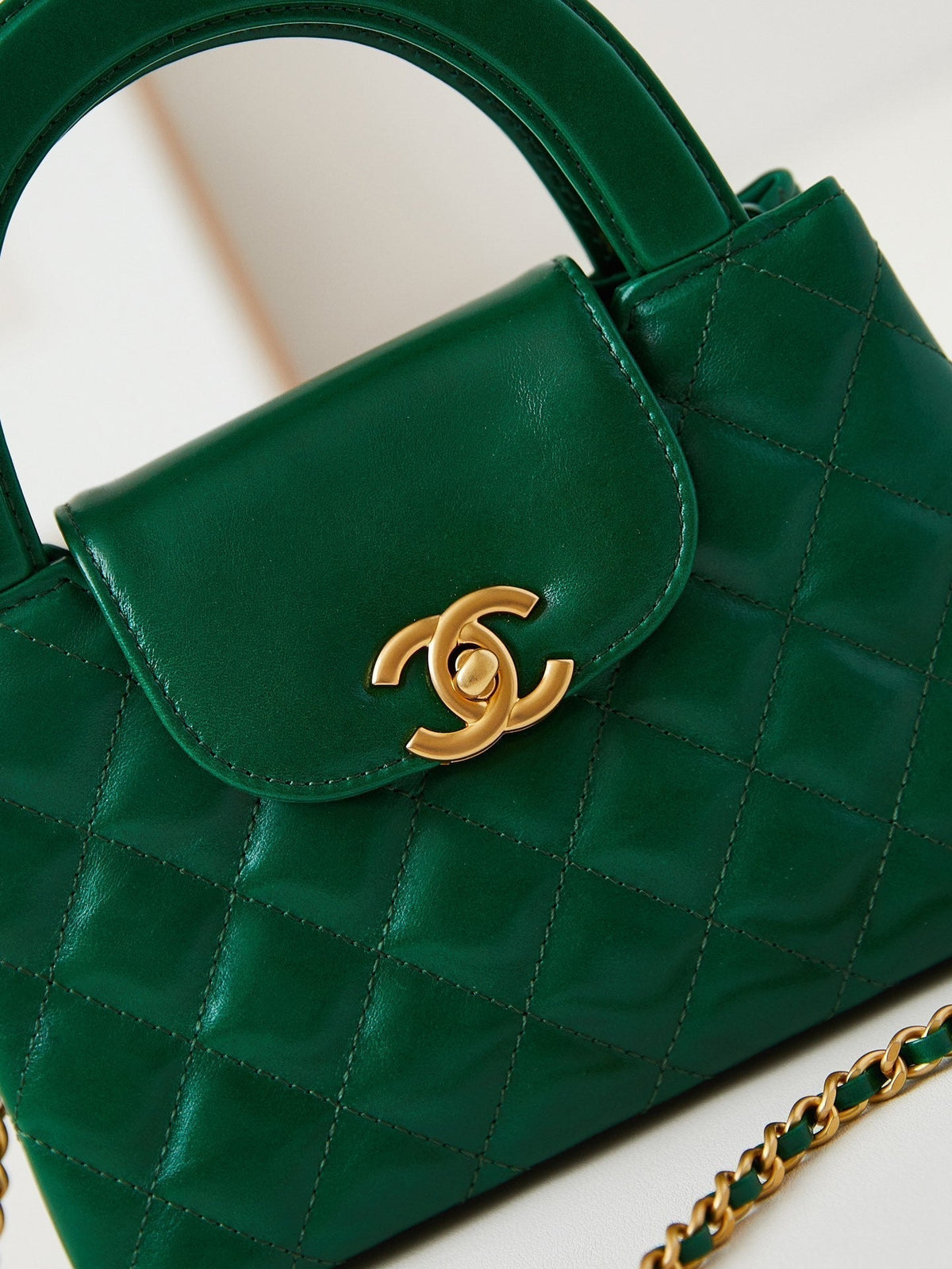 CHANEL KELLY MINI 19 BAG IN GREEN FOREST CALFSKIN