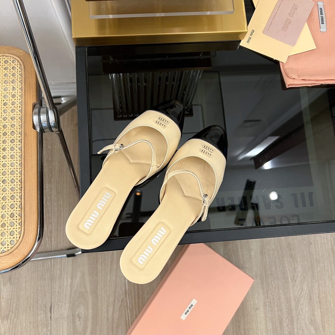 Cap Toe Mules Bright Cream Color Sheepskin